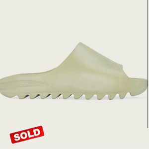 NWT Yeezy Slides Resin AUTHENTIC